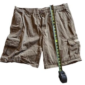 Men’s Brown Cargo Shorts | Size 40